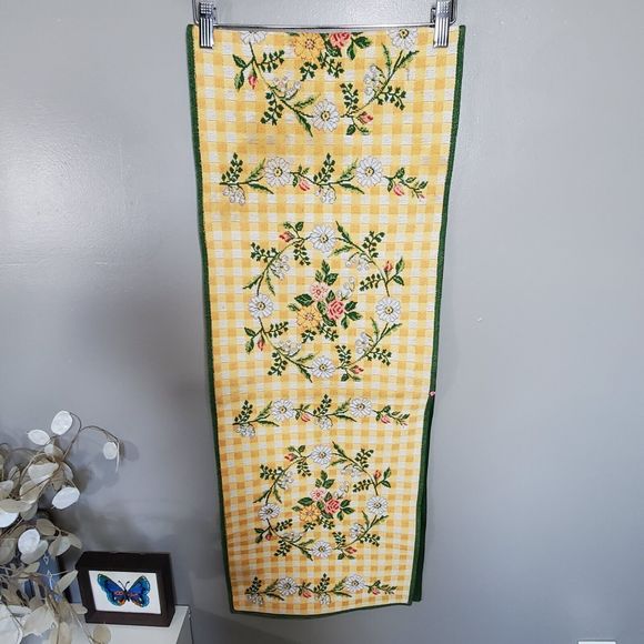 Tablerunner Yellow Floral Embroidered Green Lined Rectangular 72" X 13"  *READ* - Picture 6 of 8